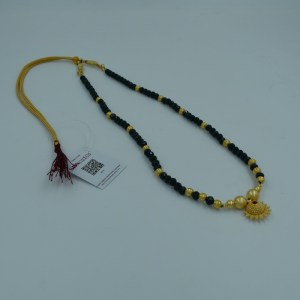 green-gold-pendant-necklace-full