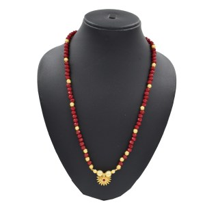 maroon-golden-pendant-necklace