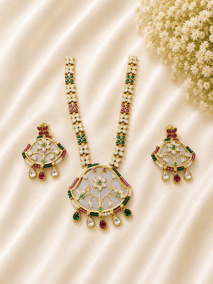 Traditional Kundan Meenakari Necklace Set with Earrings - Image 2